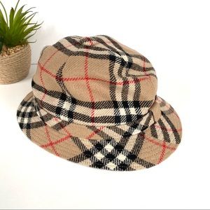 Burberry nova check vintage iconic wool hat